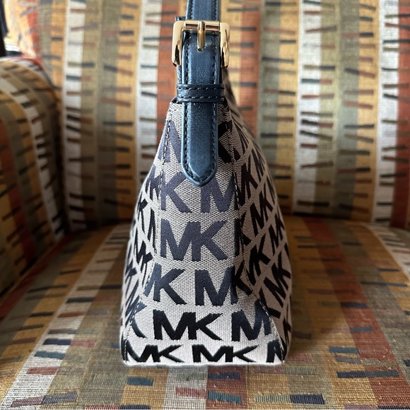 MICHAEL KORS Y2K Signature Mini Shoulder bag with Wallet - Picture 10 of 16